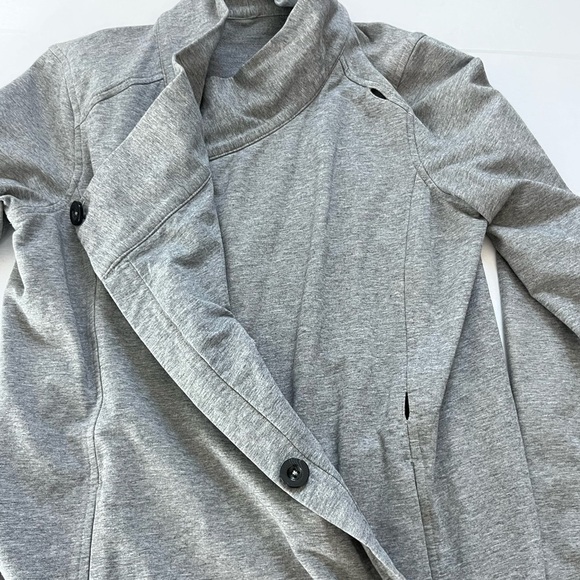 Lululemon Coast Wrap II Gray Sweater Size 6 - Picture 3 of 10